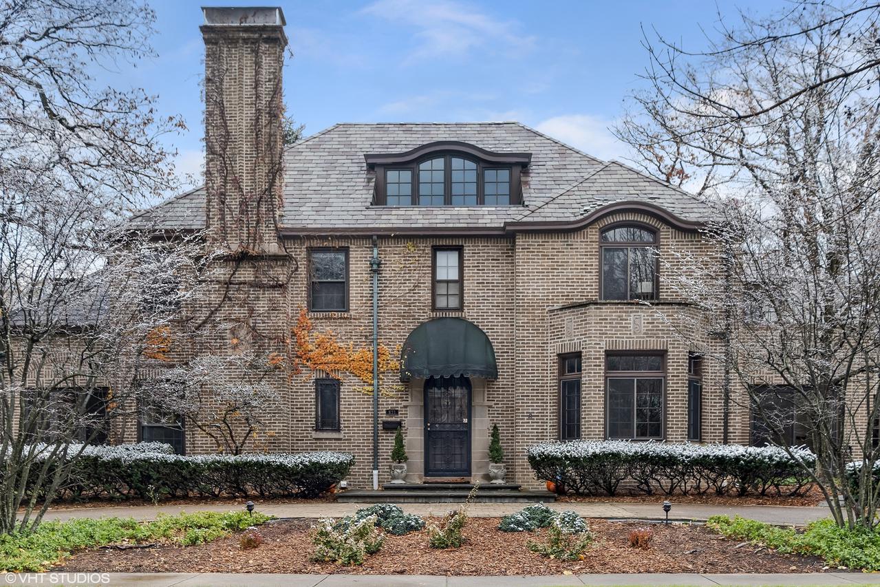 831 Ashland Ave., Wilmette, IL 60091