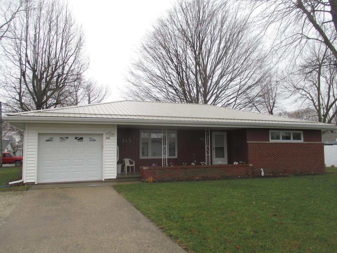 315 E Orchard St., Atwood, IL 61913