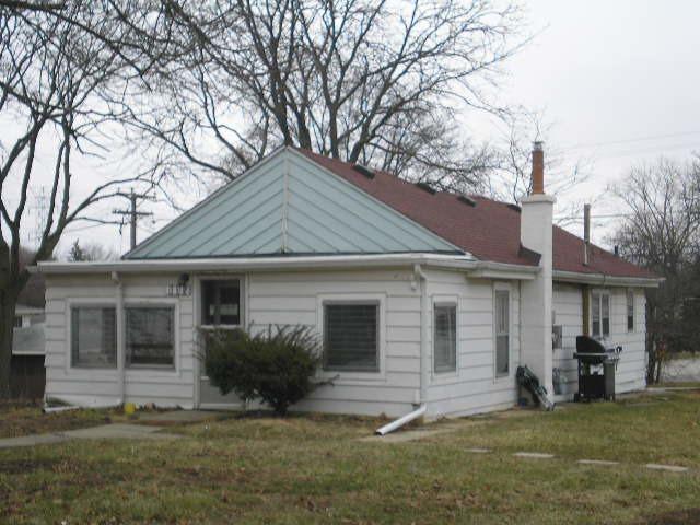 805 N Emroy Ave., Elmhurst, IL 60126