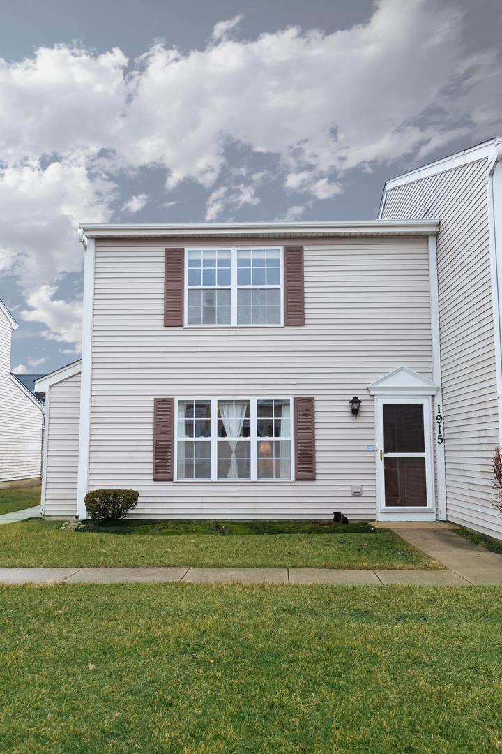 1915 Mayan Ct., Joliet, IL 60435