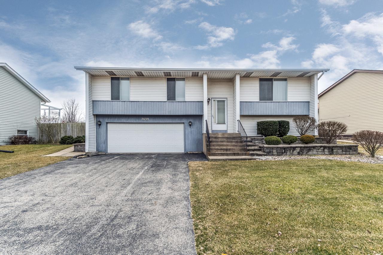 7639 W Moorefield Dr., Frankfort, IL 60423