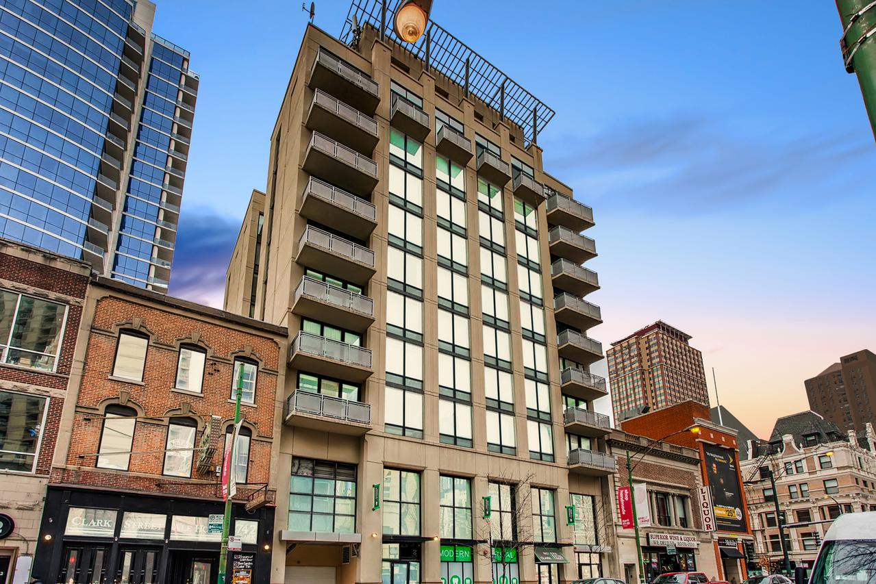 744 N Clark St. #303, Chicago, IL 60610