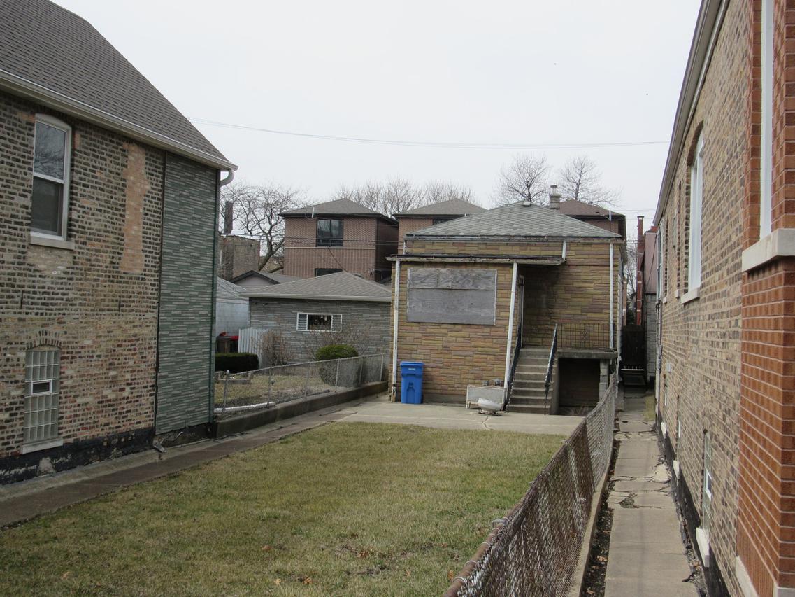 3402 S Carpenter St., Chicago, IL 60608