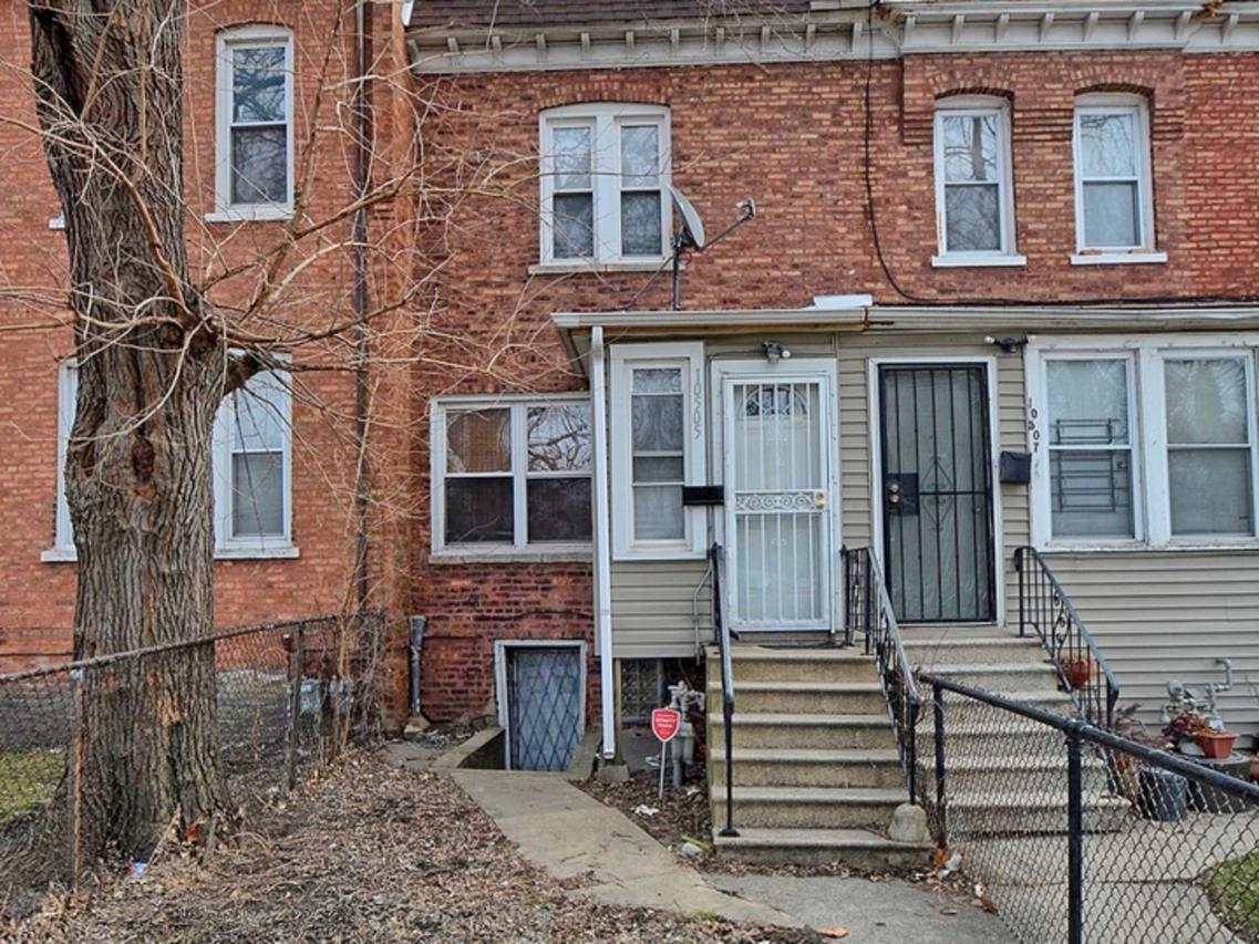 10505 S Corliss Ave., Chicago, IL 60628