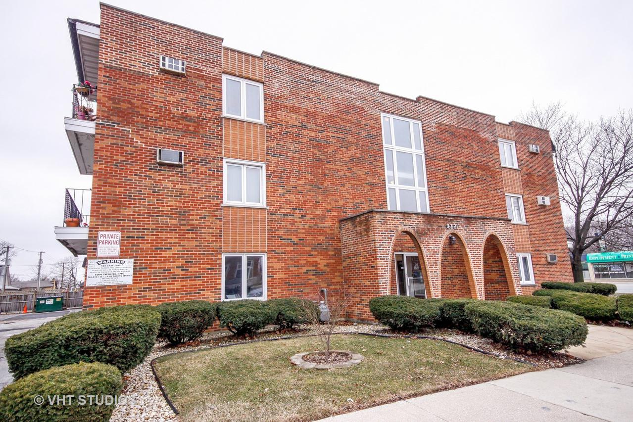 9721 S Cicero Ave. #2F, Oak Lawn, IL 60453