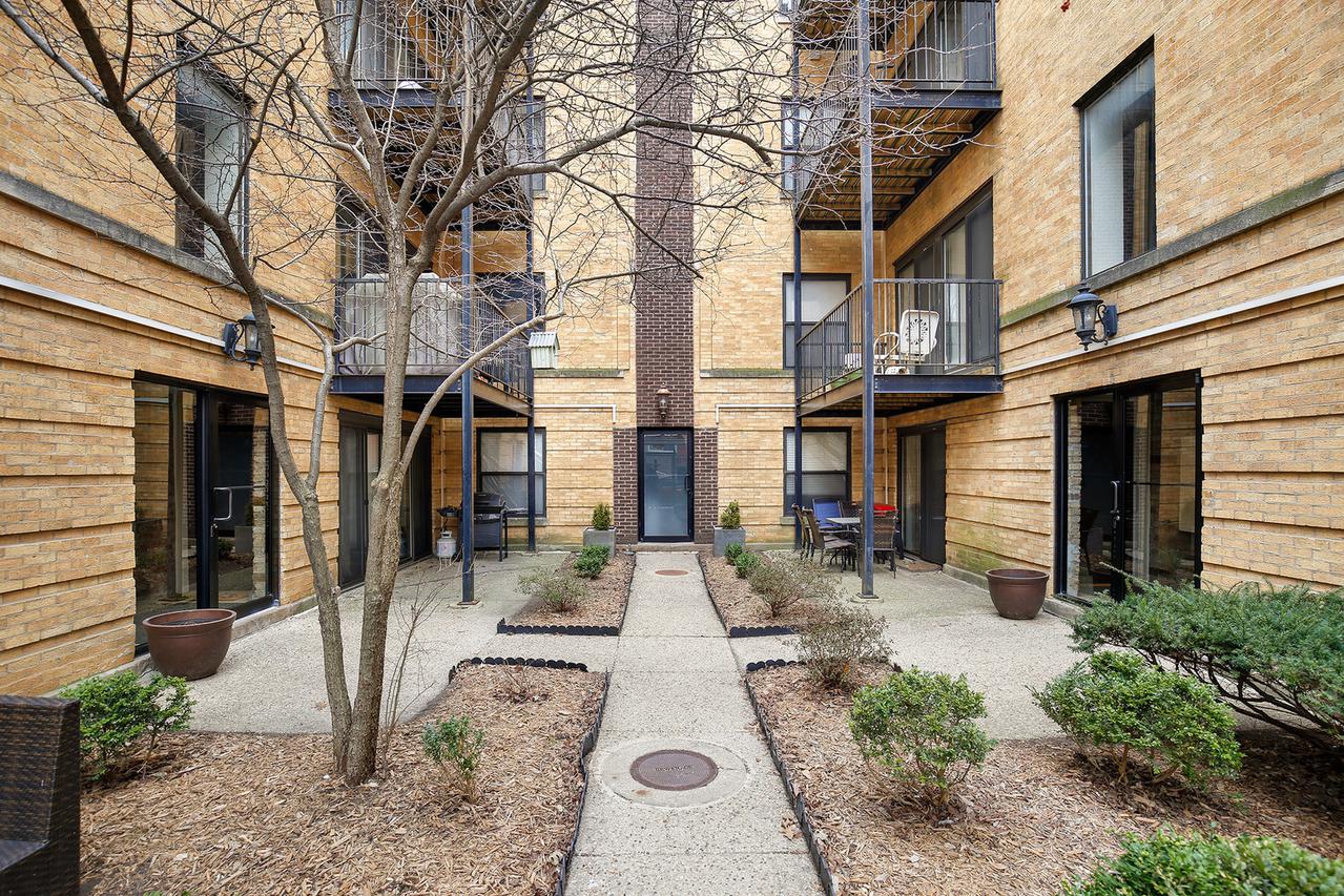 1059 W Foster Ave. #4E, Chicago, IL 60640