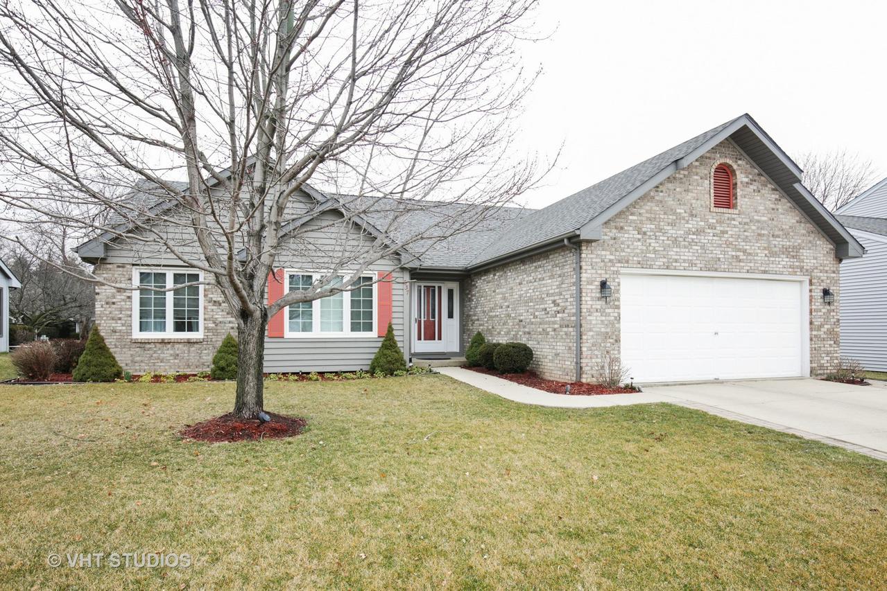 637 Canyon Ln., Elgin, IL 60123