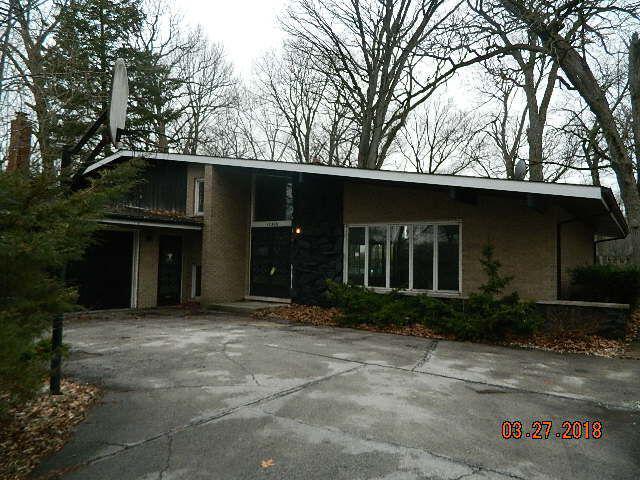 17308 Greenwood Ave., South Holland, IL 60473