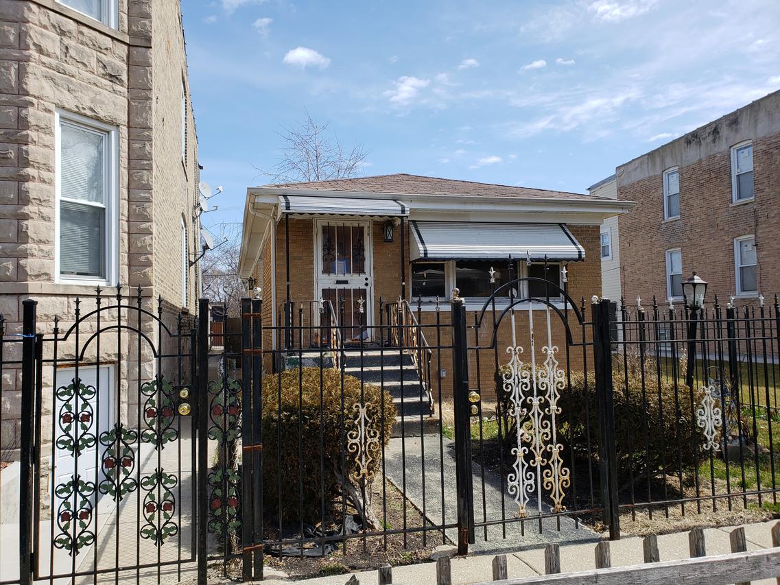 829 N Avers Ave., Chicago, IL 60651