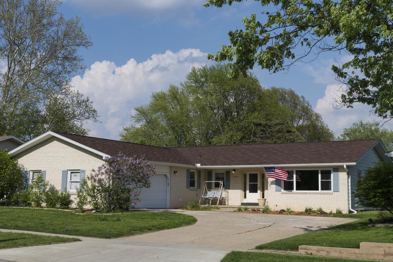804 Hollycrest Dr., Champaign, IL 61821