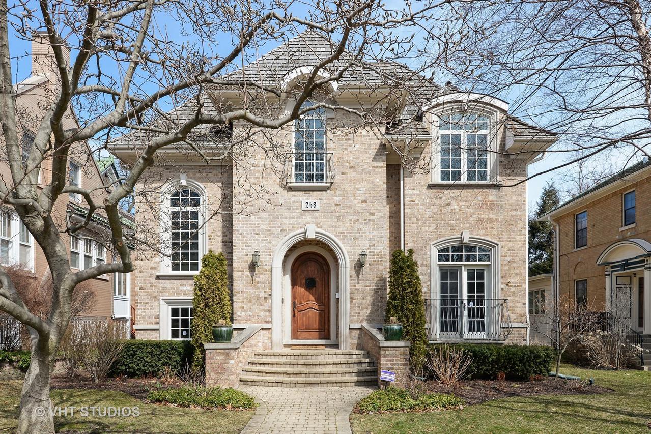 246 Linden Ave., Wilmette, IL 60091