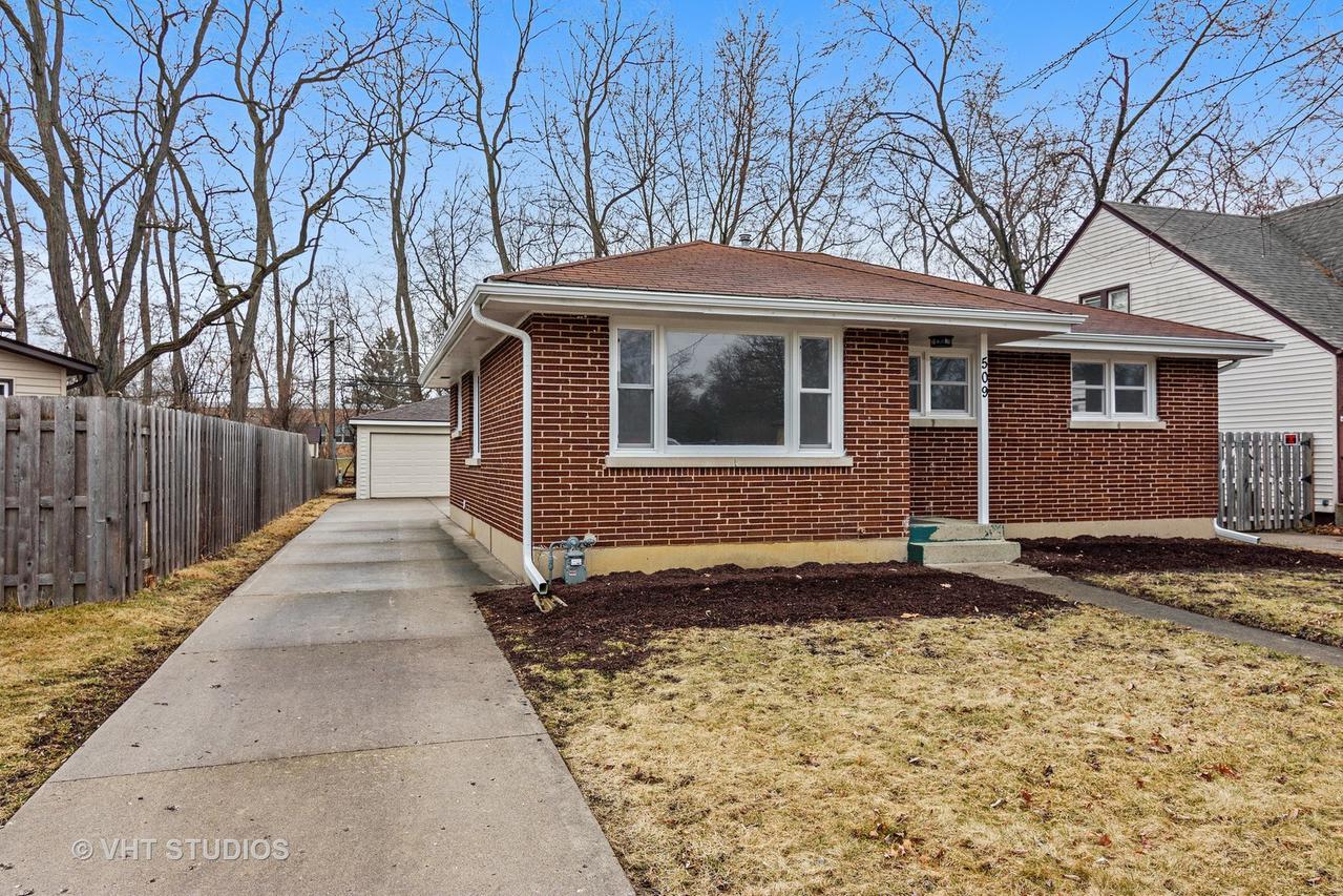 509 Brice Ave., Mundelein, IL 60060