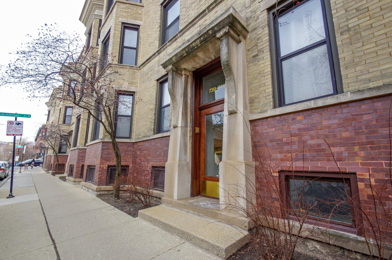 739 W Wellington Ave. #3, Chicago, IL 60657