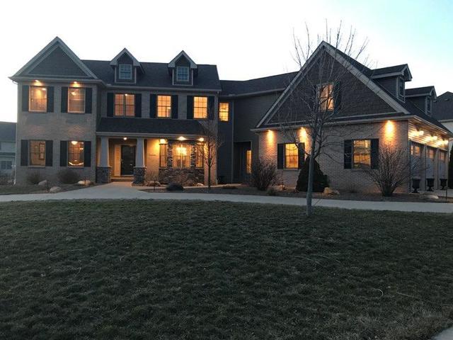 1211 Cozzene St., Mahomet, IL 61853