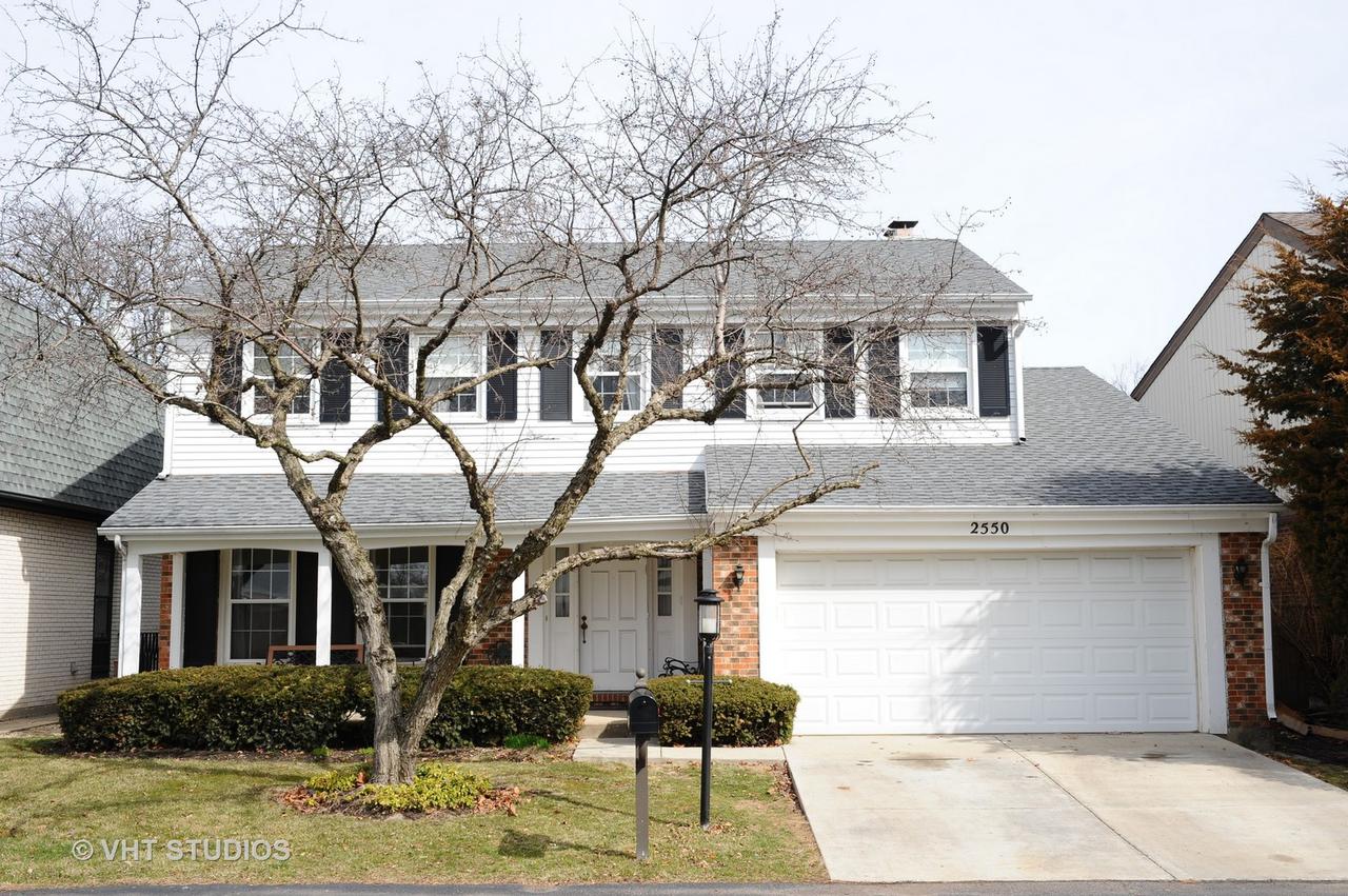 2550 Cobblewood Dr., Northbrook, IL 60062