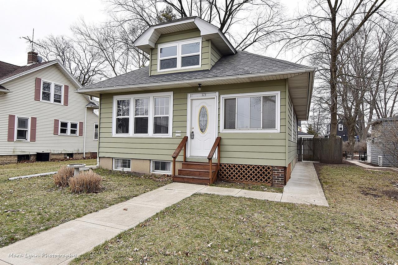 318 Richards St., Geneva, IL 60134
