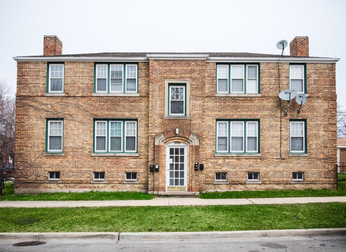 5924 W 37th St., Cicero, IL 60804