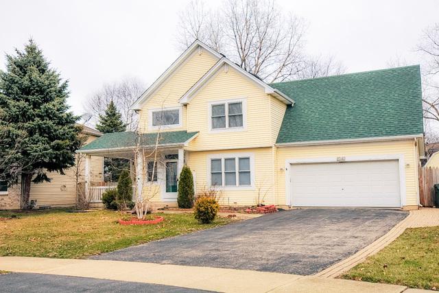 2040 Maplewood Cir., Naperville, IL 60563