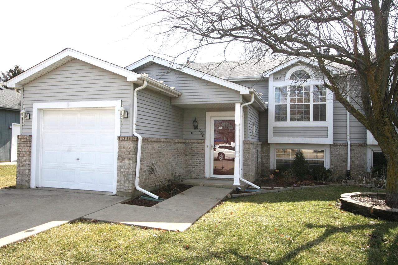 220 Hillcrest Ave. #B, Yorkville, IL 60560