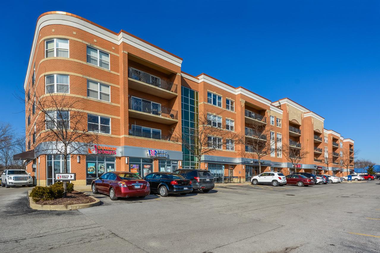 7050 183rd St. #202, Tinley Park, IL 60477