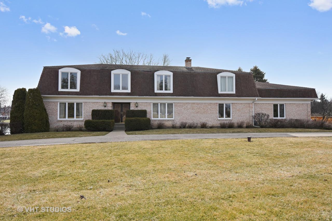 27 Witt Rd., South Barrington, IL 60010