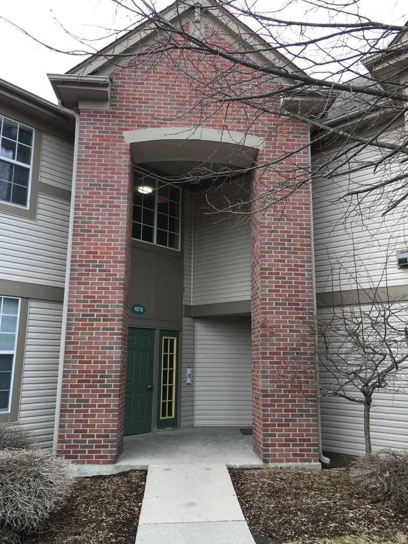 1678 Carlemont Dr. #E, Crystal Lake, IL 60014