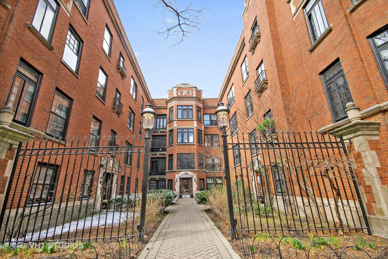 2910 N Pine Grove Ave. #2, Chicago, IL 60657