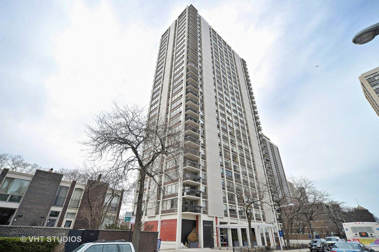 1455 N Sandburg Ter. #1901, Chicago, IL 60610