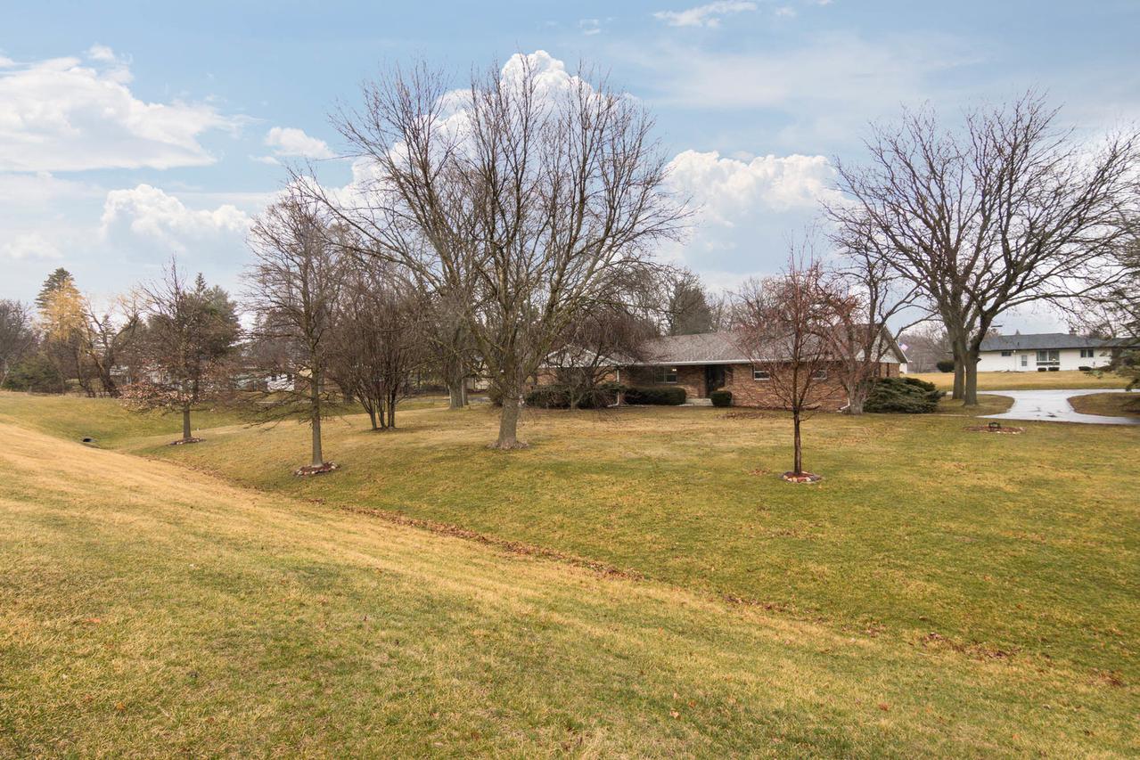 2301 N Il 26 Hwy., Freeport, IL 61032
