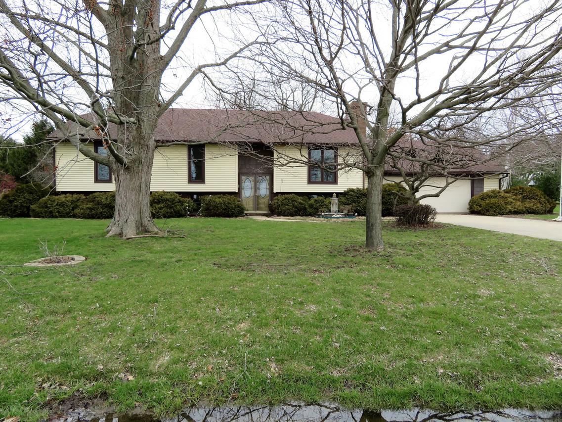 3001 Meridian Dr., Champaign, IL 61822