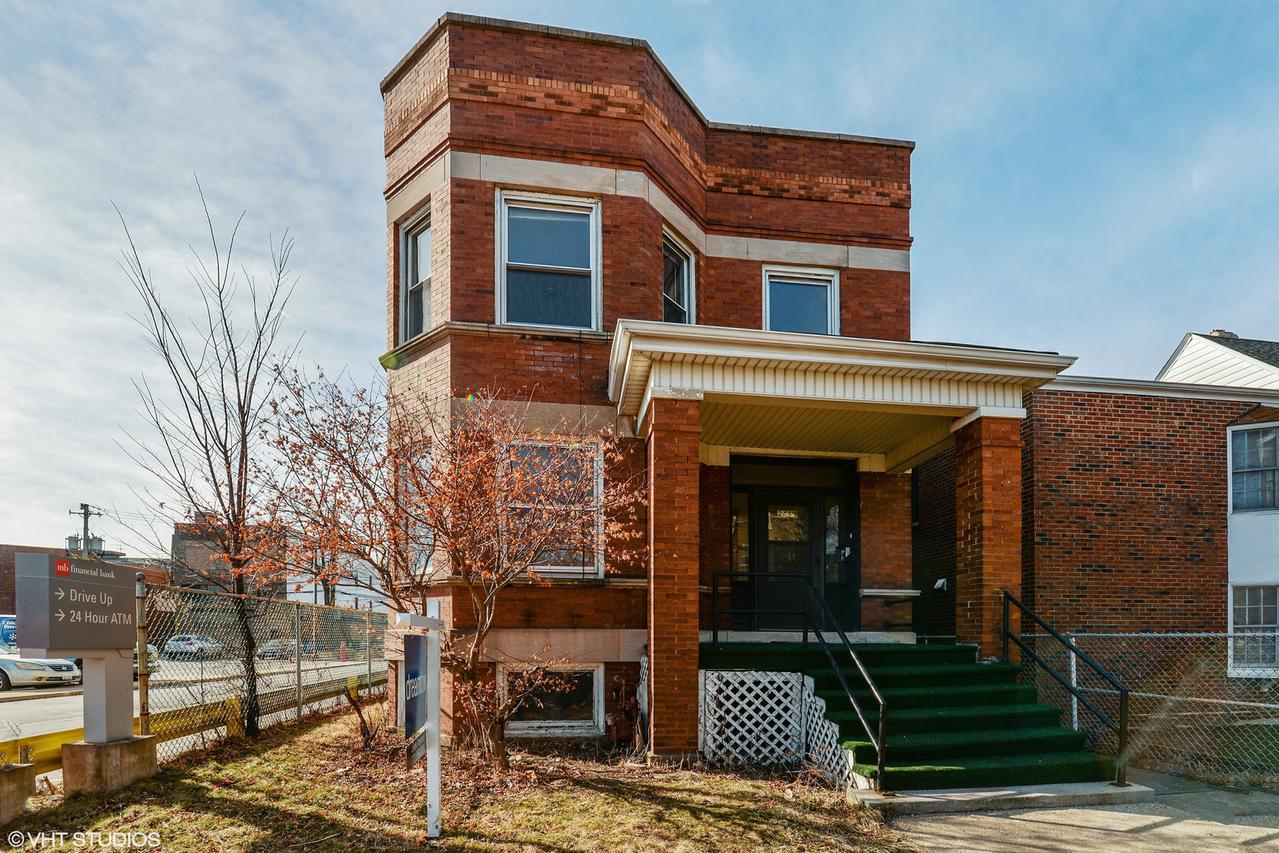2419 W Gunnison St., Chicago, IL 60625