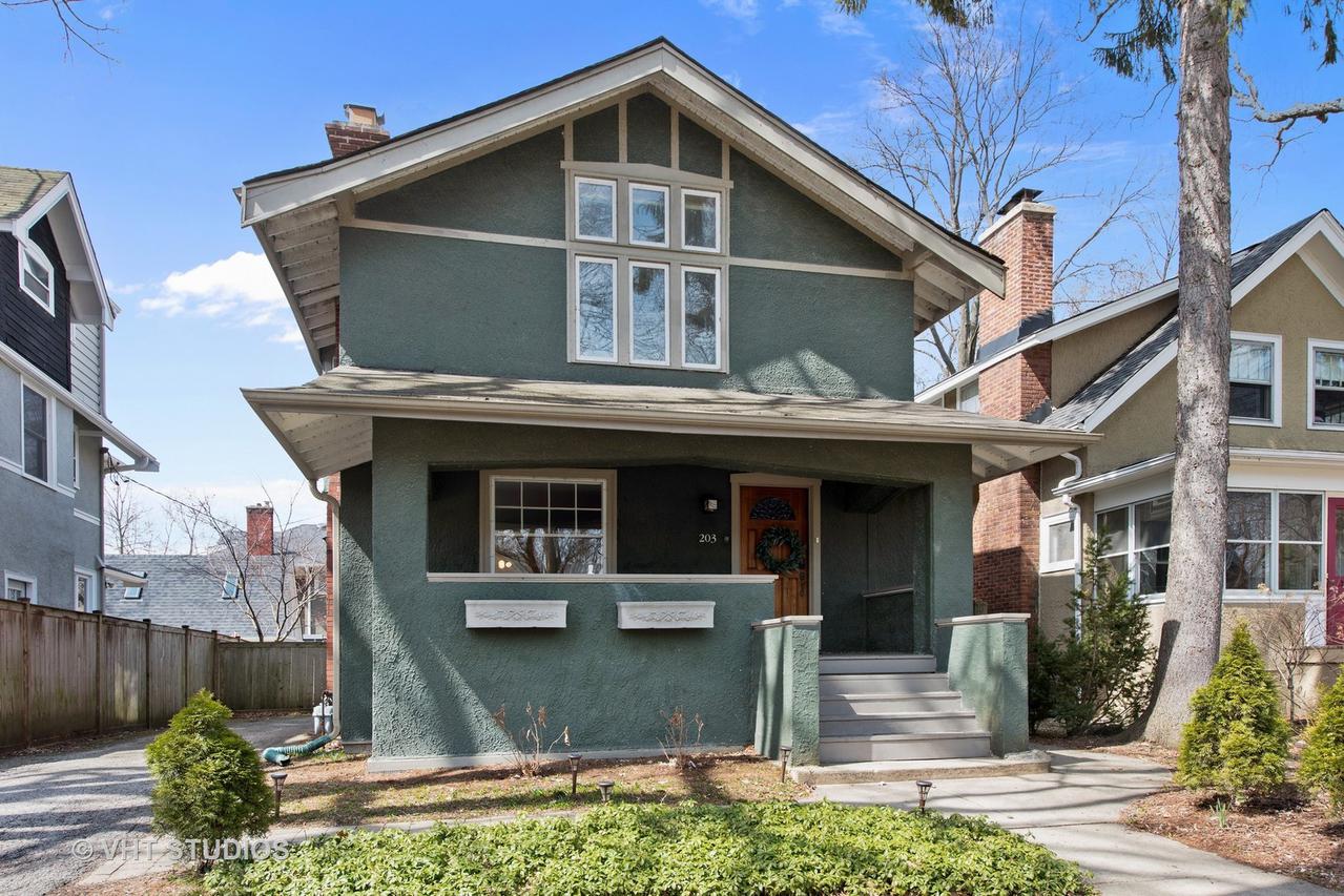 203 5th St., Wilmette, IL 60091