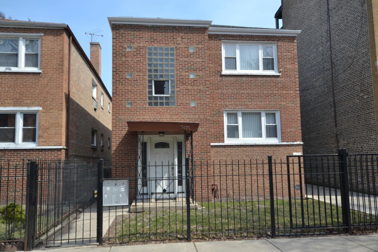 7431 N Damen Ave., Chicago, IL 60645