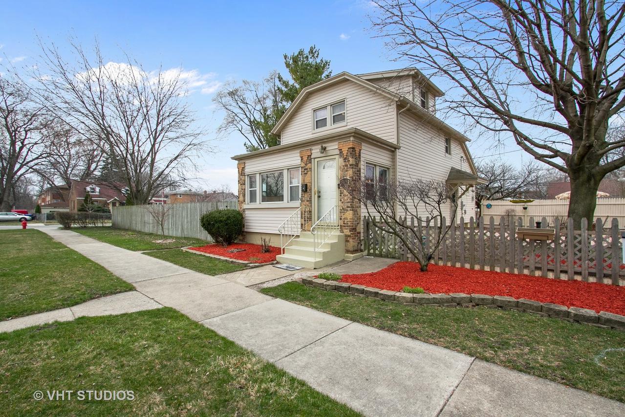13420 Seeley Ave., Blue Island, IL 60406