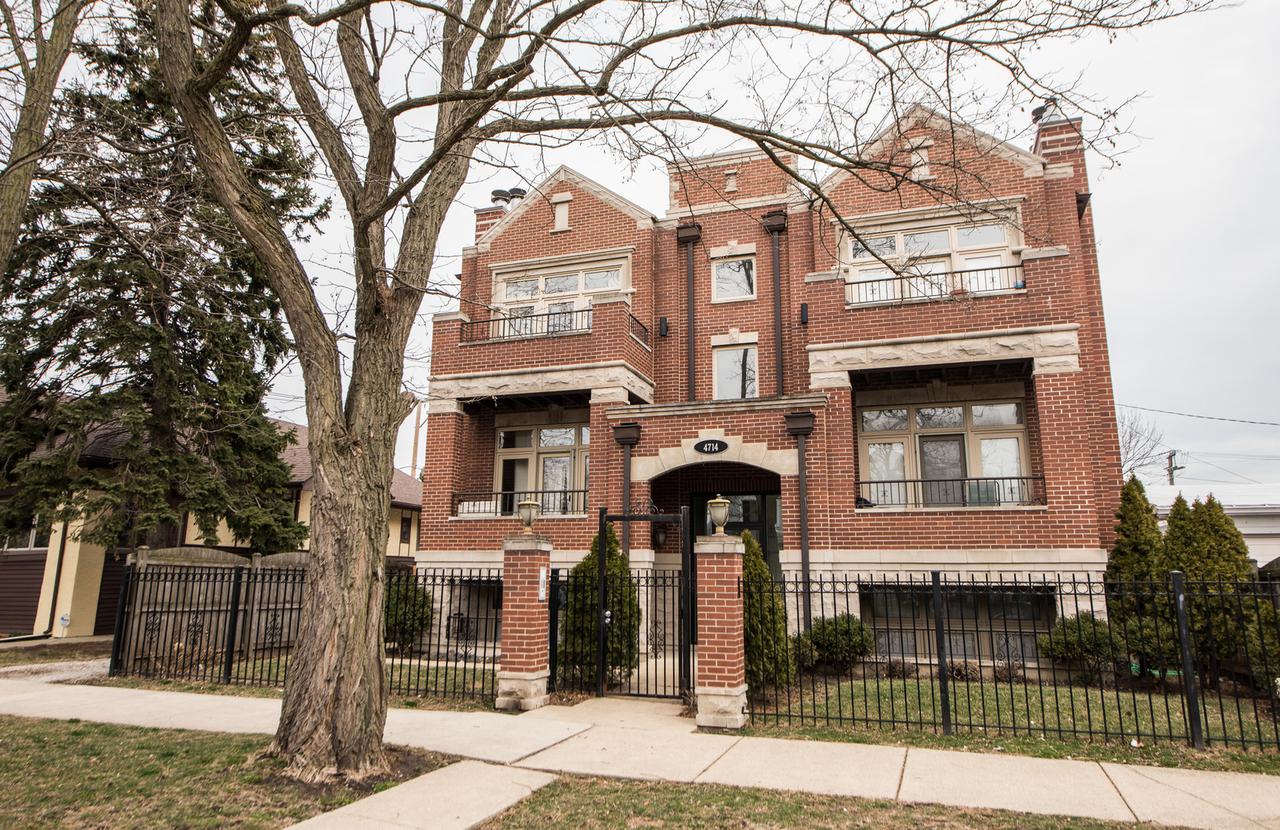 4714 W Berteau Ave. #2E, Chicago, IL 60641
