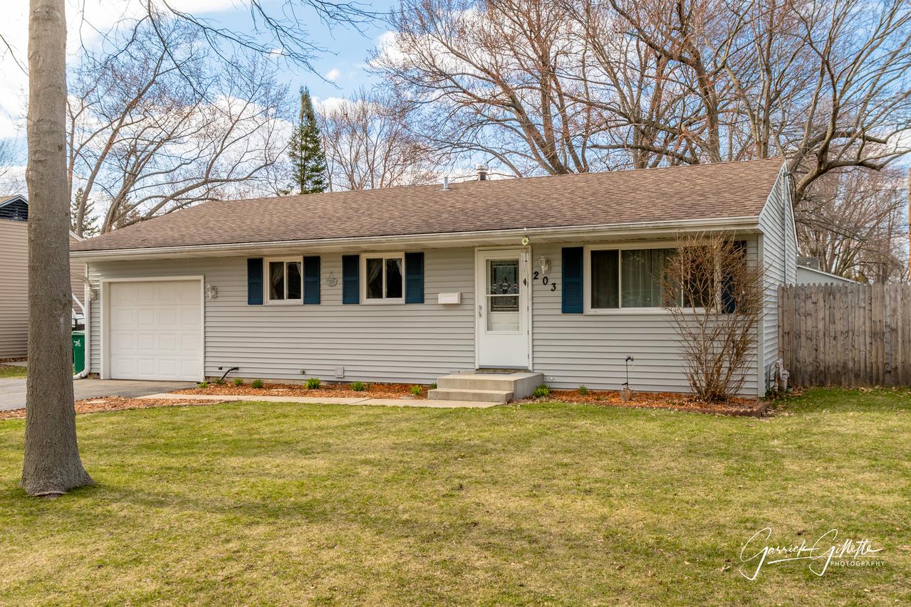203 E Edgelawn Dr., Plano, IL 60545