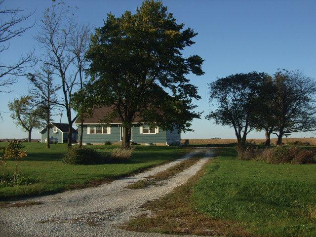 1754 E 1900 North Rd., Thawville, IL 60968
