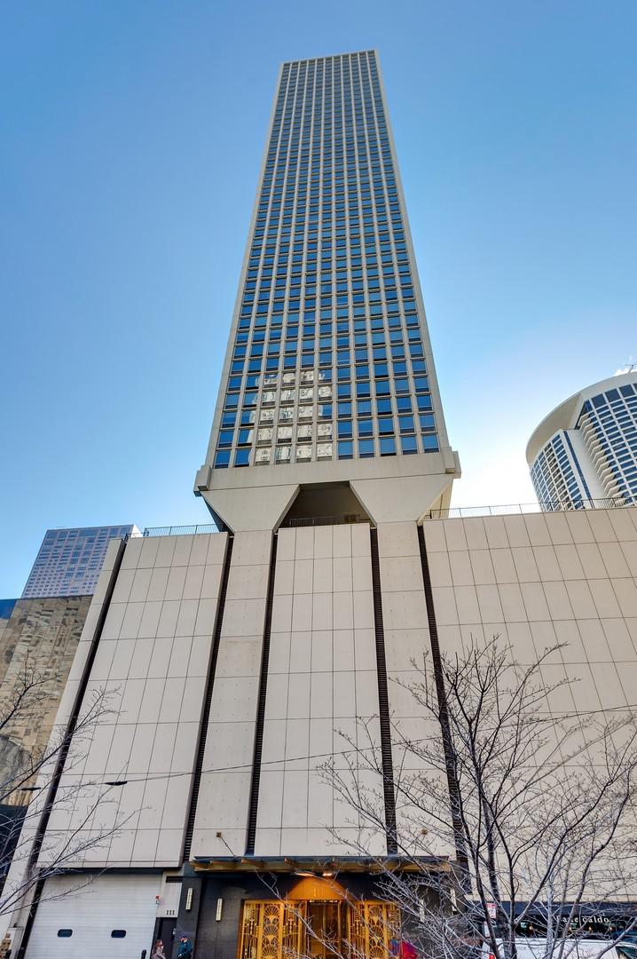 111 E Chestnut St. #20D, Chicago, IL 60611