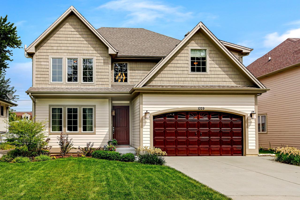 1029 6th Ave., La Grange, IL 60525