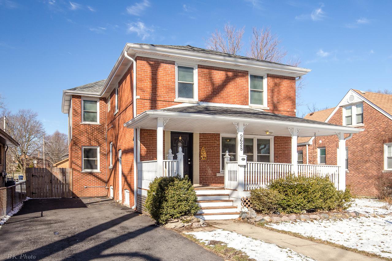 9628 S 49th Ave., Oak Lawn, IL 60453