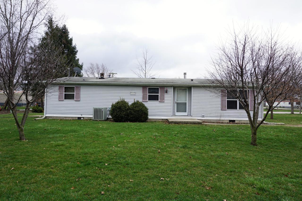 303 W Park St., Fisher, IL 61843