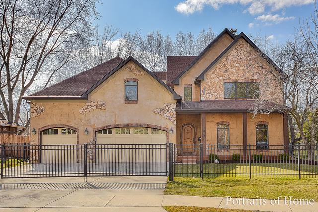 1013 Emerald Dr., Naperville, IL 60540