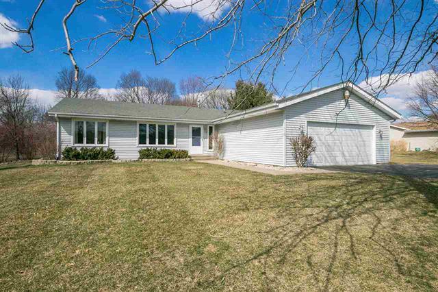 6404 Greystone, Roscoe, IL 61073