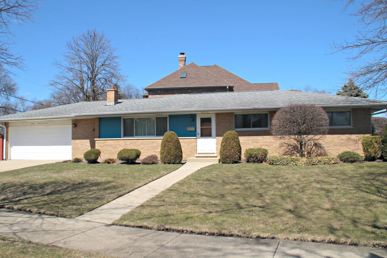 280 Westmere Rd., Des Plaines, IL 60016