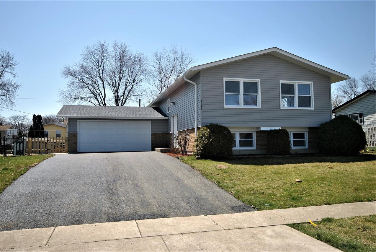 4141 189th St., Country Club Hills, IL 60478