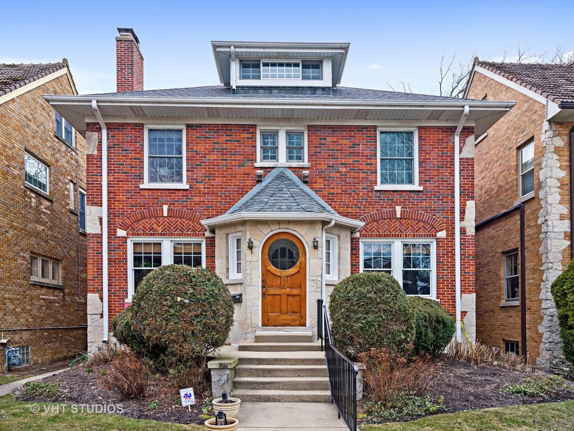 103 Garrison Ave., Wilmette, IL 60091