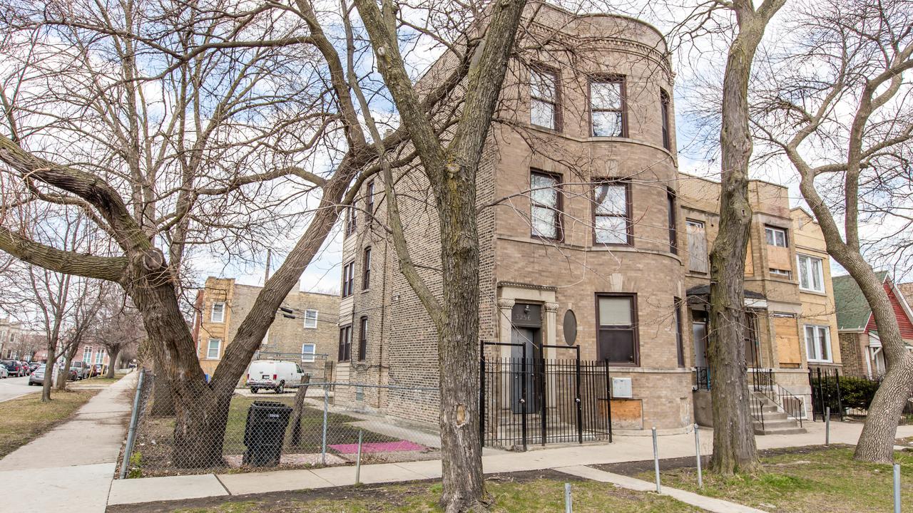3256 W Huron St., Chicago, IL 60624