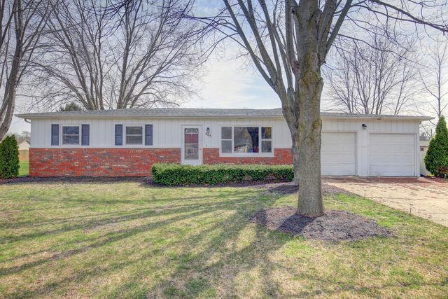 405 Park Cir., St. Joseph, IL 61873