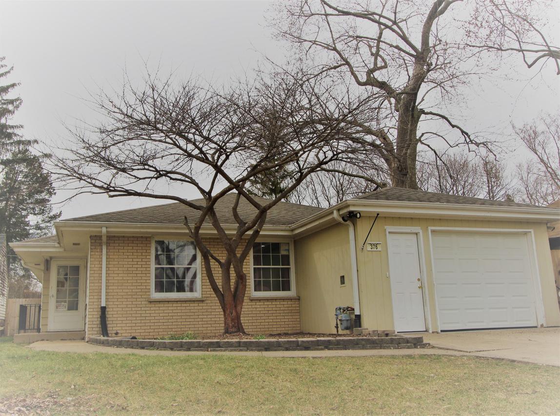 376 Hamilton Ave., Elgin, IL 60123