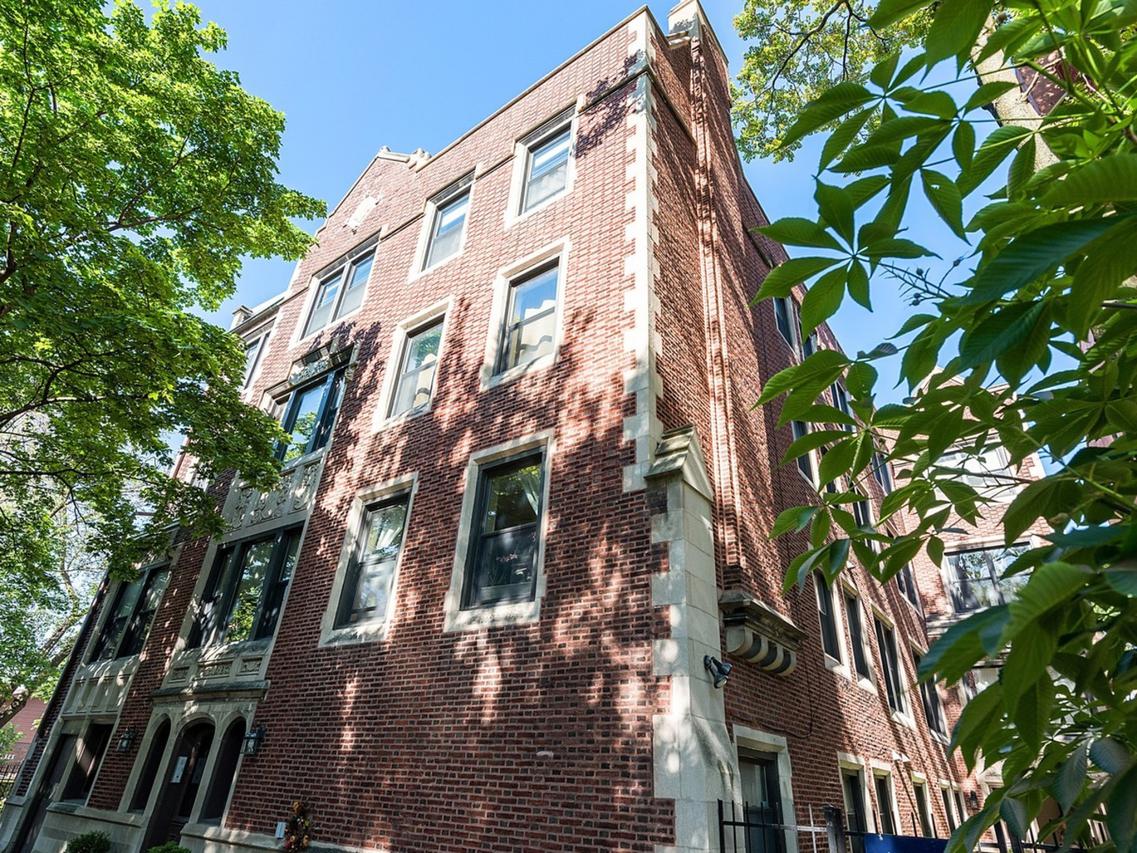 6827 N Lakewood Ave. #1W, Chicago, IL 60626
